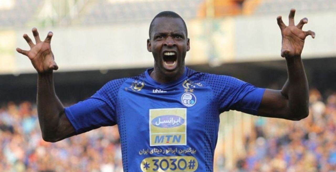 مهاجم سابق استقلال