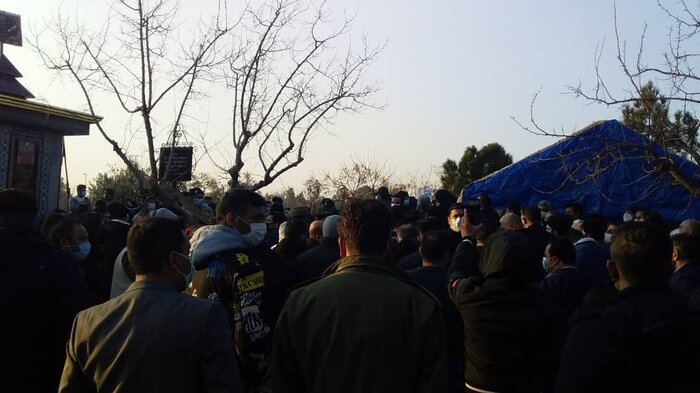 پیکر علی انصاریان به خاک سپرده شد پیکر علی انصاریان به خاک سپرده شد