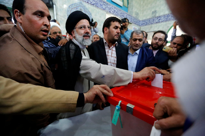 مسیر انتخابات با برنامه ریزی قبلی برای قدرت گیری رئیسی هموار شده/جلیلی،زاکانی و قاضی زاده پیش از انتخابات به نفع رویسی کنار می روند مسیر انتخابات با برنامه ریزی قبلی برای قدرت گیری رئیسی هموار شده/جلیلی،زاکانی و قاضی زاده پیش از انتخابات به نفع رویسی کنار می روند