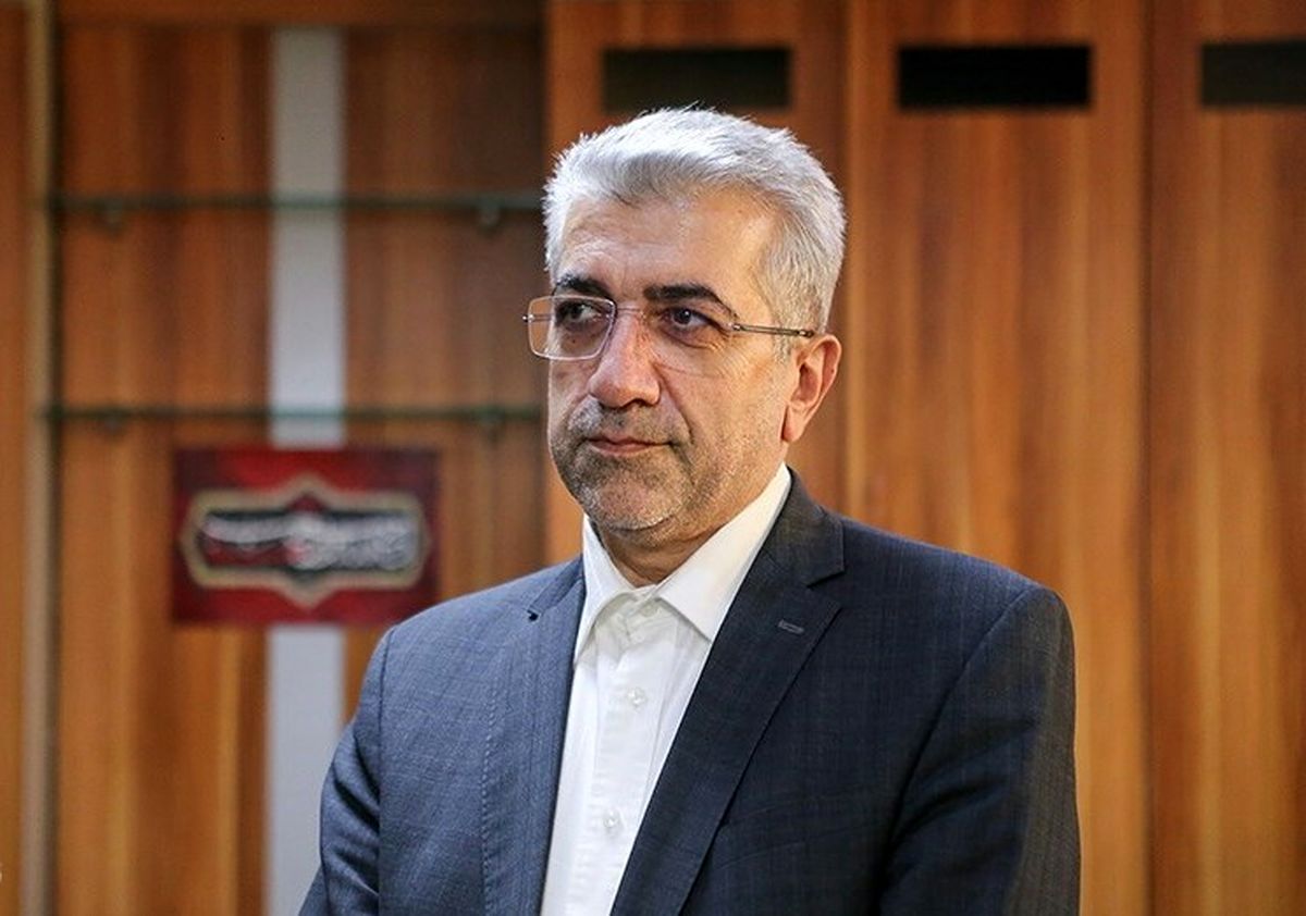 وزیر نیرو: تمام ادارات دولتی تا پایان مرداد پنج شنبه ها تعطیل هستند وزیر نیرو: تمام ادارات دولتی تا پایان مرداد پنج شنبه ها تعطیل هستند