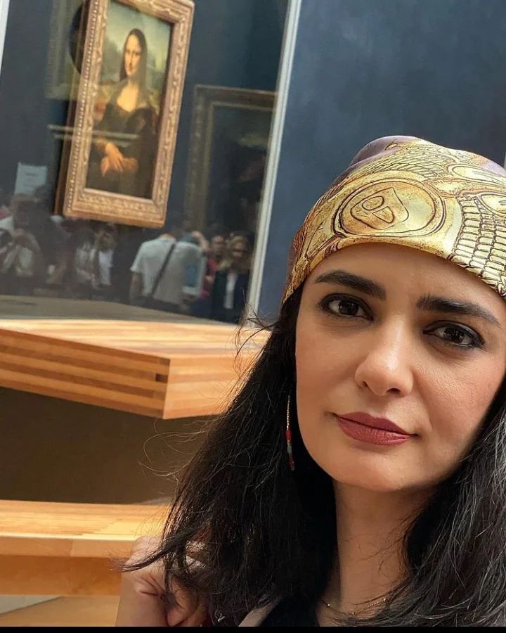 تیپ جدید لیندا کیانی در موزه لوور پاریس/عکس تیپ جدید لیندا کیانی در موزه لوور پاریس/عکس