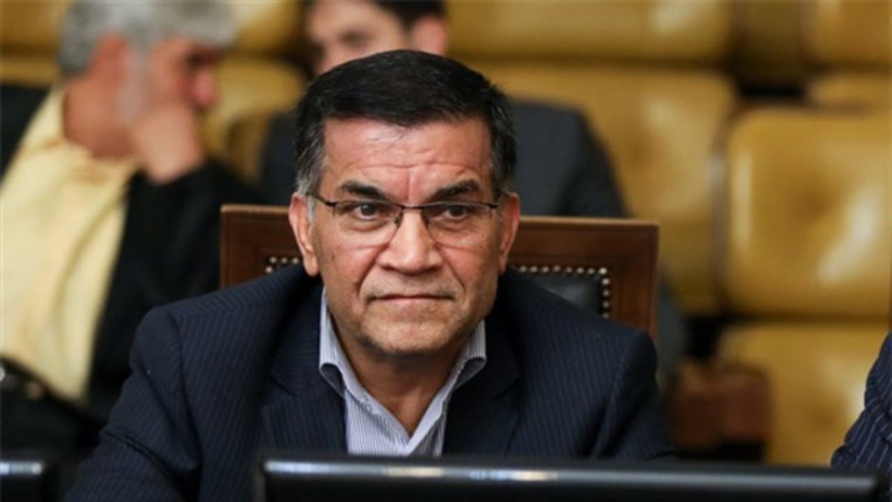 اصولگرایان در موضع دفاعی قرار گرفتهاند اصولگرایان در موضع دفاعی قرار گرفتهاند