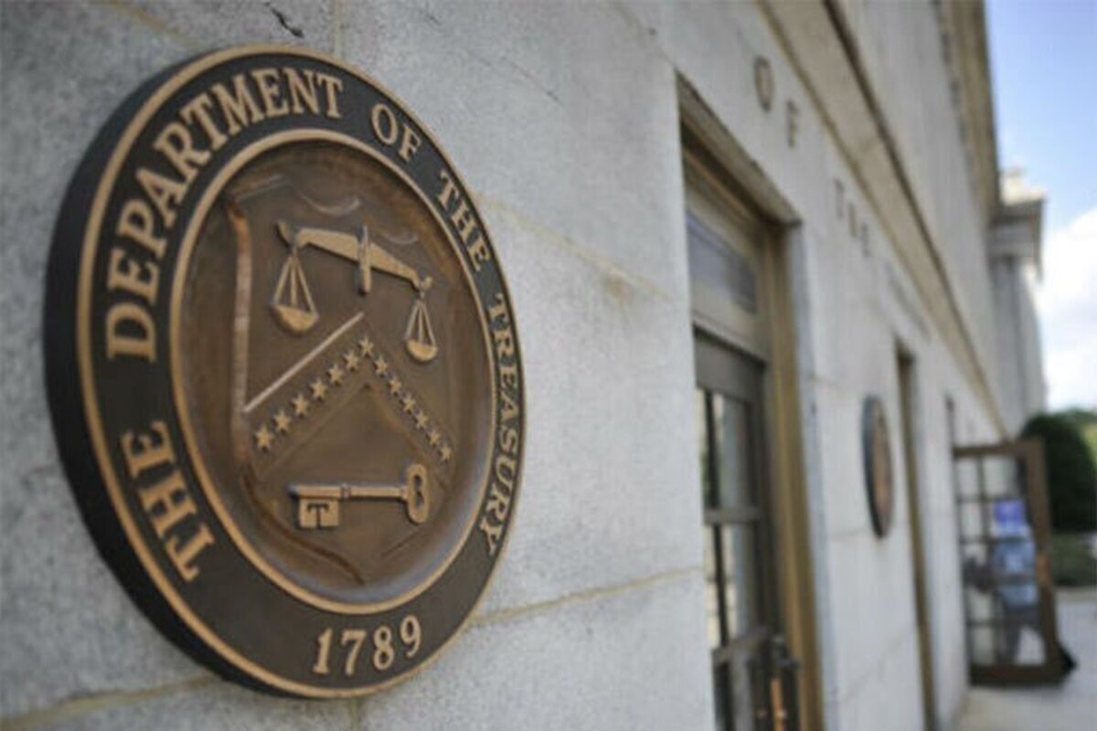 آمریکا ۱۳ شرکت مرتبط با فروش نفت و پتروشیمی ایران را تحریم کرد آمریکا ۱۳ شرکت مرتبط با فروش نفت و پتروشیمی ایران را تحریم کرد