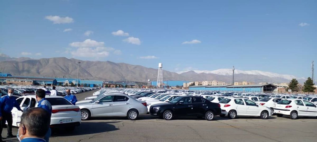 خبر تازه درباره افزایش قیمت کارخانه ای خودرو/ این خودروها فعلاً گران نمی شود خبر تازه درباره افزایش قیمت کارخانه ای خودرو/ این خودروها فعلاً گران نمی شود
