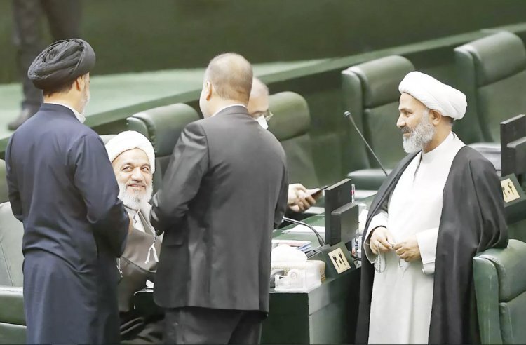 «پایداریها» علیه همه؛ «همه» علیه پایداری «پایداریها» علیه همه؛ «همه» علیه پایداری