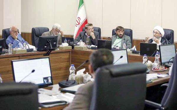 «رأس امور» و «رأی ملت»؛ ذیل نهادهای نظارتی «رأس امور» و «رأی ملت»؛ ذیل نهادهای نظارتی