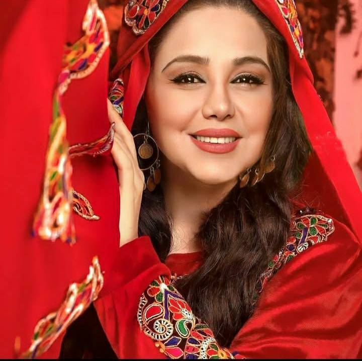 تیپ جیگری بهنوش بختیاری با این لباس / عکس تیپ جیگری بهنوش بختیاری با این لباس / عکس