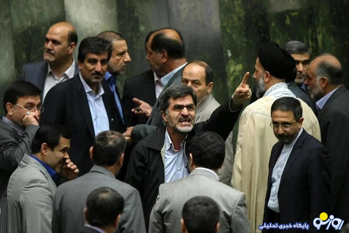 حمله کوچک زاده، نماینده رادیکال: سخنگوی دولت میخواهد خود را «آدم» نشان دهد حمله کوچک زاده، نماینده رادیکال: سخنگوی دولت میخواهد خود را «آدم» نشان دهد