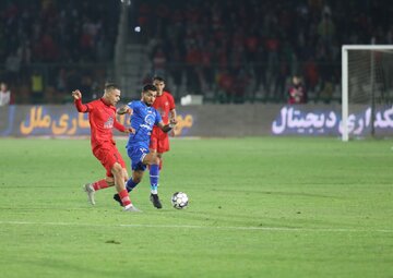 استقلال و تراکتور در آستانه یک جابجایی؛ بازیکن محبوب موسیمانه آبیپوش میشود استقلال و تراکتور در آستانه یک جابجایی؛ بازیکن محبوب موسیمانه آبیپوش میشود