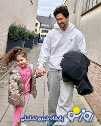 عکس/ پیاده روی پدر و دختری شاهرخ استخری با نبات خانم عکس/ پیاده روی پدر و دختری شاهرخ استخری با نبات خانم