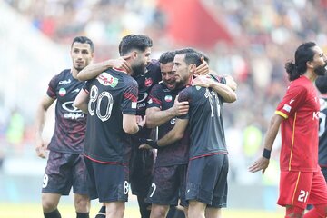 وعده فدراسیون به مدیران پرسپولیس برای بازگشت سهمیه سوخته وعده فدراسیون به مدیران پرسپولیس برای بازگشت سهمیه سوخته