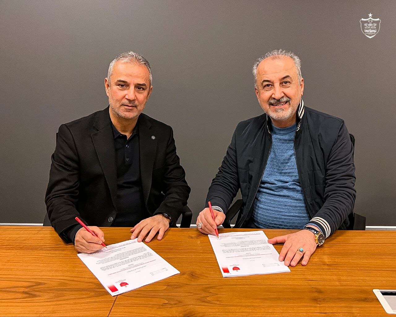 عکس | لحظهای که اسماعیل کارتال پرسپولیسی شد