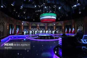 حمله ناشیانه زاکانی به پزشکیان /بازگشت به تورم ۹ درصد و دلار ۳۶۰۰ تومانی کابوس است یا رویا؟! حمله ناشیانه زاکانی به پزشکیان /بازگشت به تورم ۹ درصد و دلار ۳۶۰۰ تومانی کابوس است یا رویا؟!