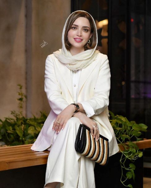 بهنوش طباطبایی با یک استایل شیک و جذاب به یک جشنواره رفت (عکس) بهنوش طباطبایی با یک استایل شیک و جذاب به یک جشنواره رفت (عکس)