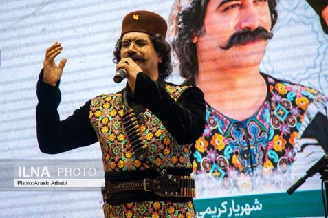 پوشش خاص دو زن در همایش حامیان پزشکیان (تصاویر) پوشش خاص دو زن در همایش حامیان پزشکیان (تصاویر)