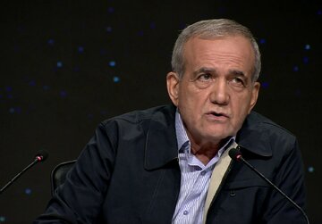 پزشکیان: با 10-20 میلیون تومان پزشک به روستا نمیرود/ دولتیها و مجلسیها برای درمان به خصوصی میرویم اما به مردم که میرسیم میگوییم نداریم پزشکیان: با 10-20 میلیون تومان پزشک به روستا نمیرود/ دولتیها و مجلسیها برای درمان به خصوصی میرویم اما به مردم که میرسیم میگوییم نداریم