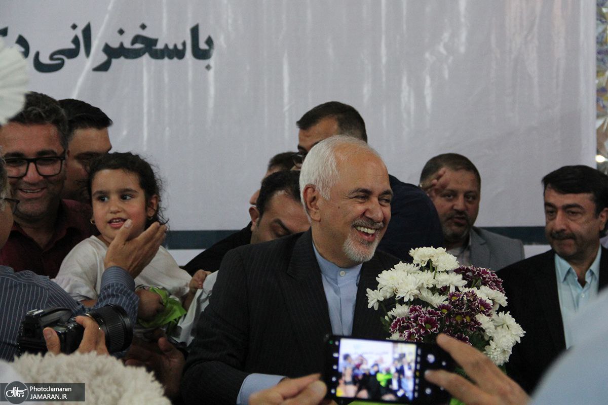 ظریف در راه تبلیغ مسعود پزشکیان ذوب شد!