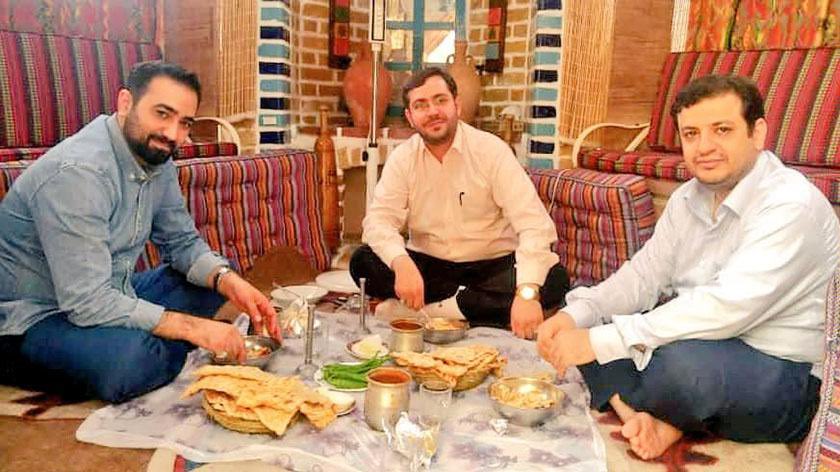 عکس سه نفره رائفیپور و دوستان که دوباره جلب توجه کرد