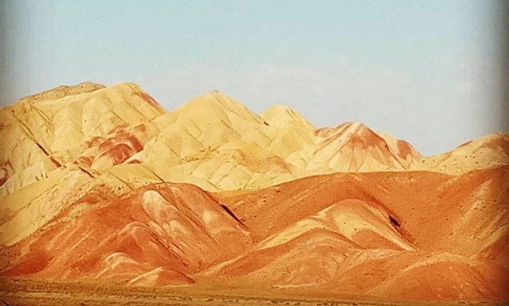 تصاویر دیدنی از کوههای رنگی آلا داغلار