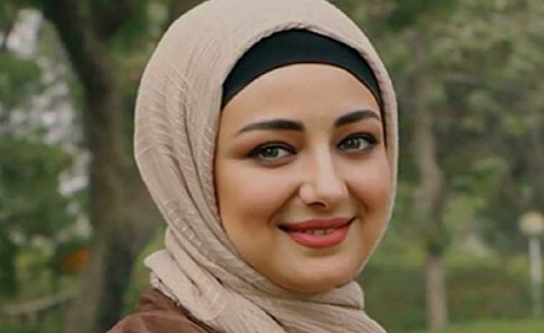 استایل خانم بازیگر سریال زمانه جلبتوجه کرد