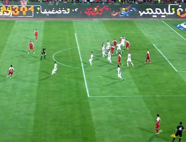 اعتراض استقلالیها به انتخاب داوری که ۶ نشان داد