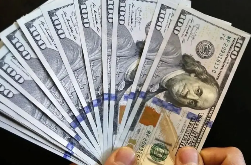 چرا نرخ دلار از ۷۰هزار تومان عقبنشینی کرد؟