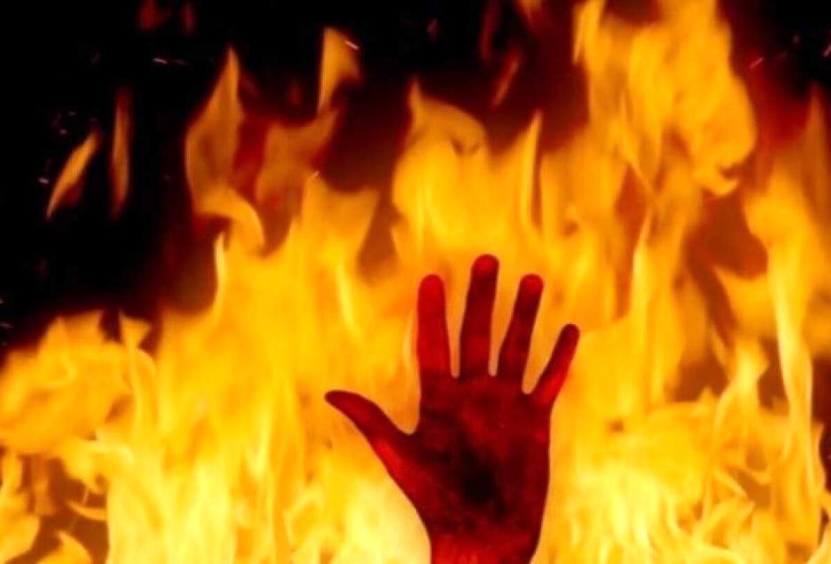 خودسوزی کارگر اخراجی ذوب آهن اصفهان جلوی مدیرعامل/ ماجرا چه بود؟ خودسوزی کارگر اخراجی ذوب آهن اصفهان جلوی مدیرعامل/ ماجرا چه بود؟