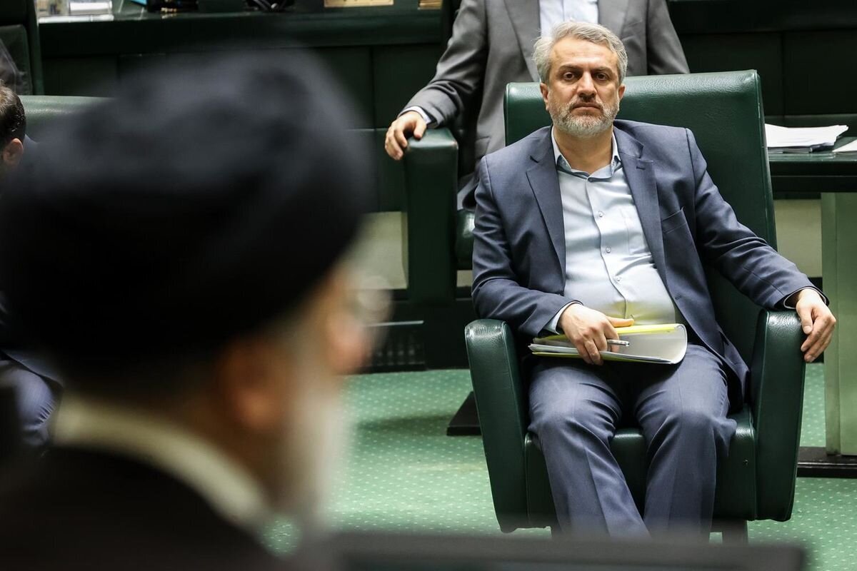 مخالفت با رفیق بازی در دولتها، از حرف تا عمل/ بررسی دو نمونه؛ عزل با ادبیاتی تند برای سفر لاکچری و لاپوشانی فساد با نقاب استعفا