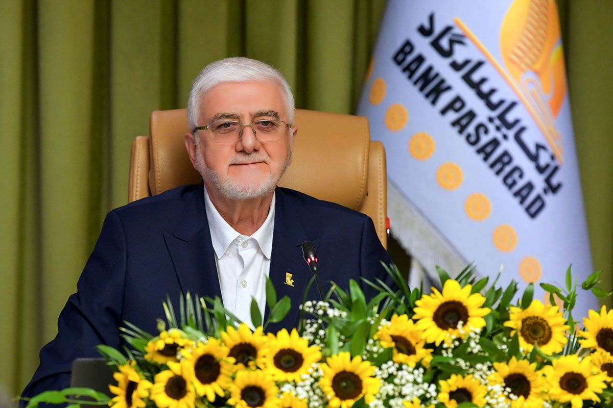 ۳۰ هزار میلیارد تومان تسهیلات در حلقه بسته بانک پاسارگاد/ این منابع به کجا رفت؟ ۳۰ هزار میلیارد تومان تسهیلات در حلقه بسته بانک پاسارگاد/ این منابع به کجا رفت؟