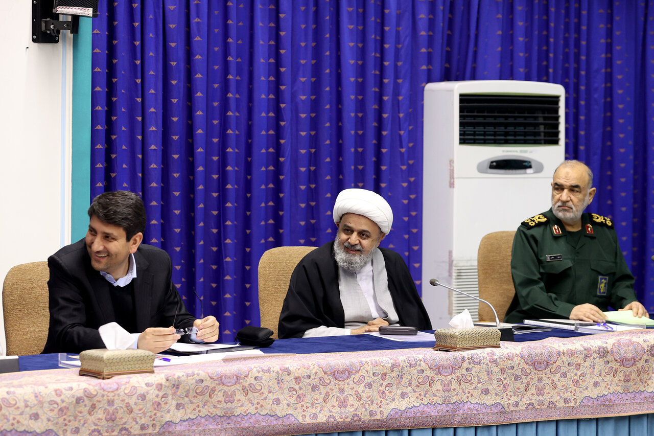 اعضایِ شورای عالی فضای مجازی در آستانه «تغییر»؟/ تنهایی دولت پزشکیان و حضور پررنگ «موافقان فیلترینگ» در شورایی مهم