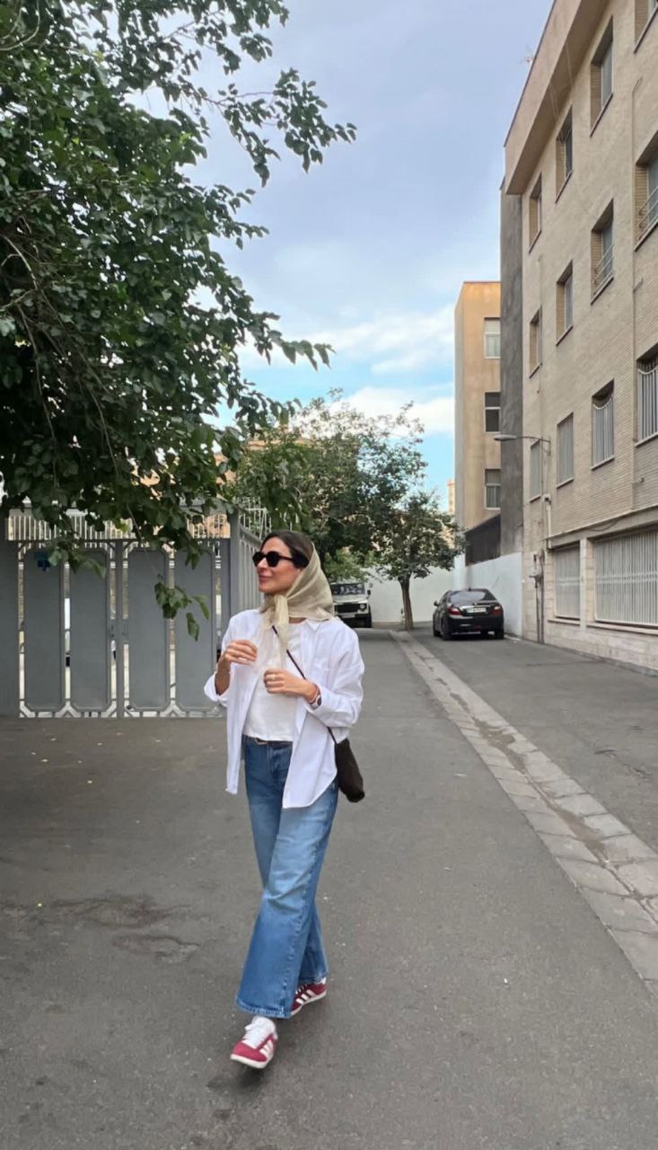 photo_5843974675124832437_y