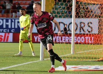 پرسپولیس به خرید یک ستاره نزدیک شد! پرسپولیس به خرید یک ستاره نزدیک شد!