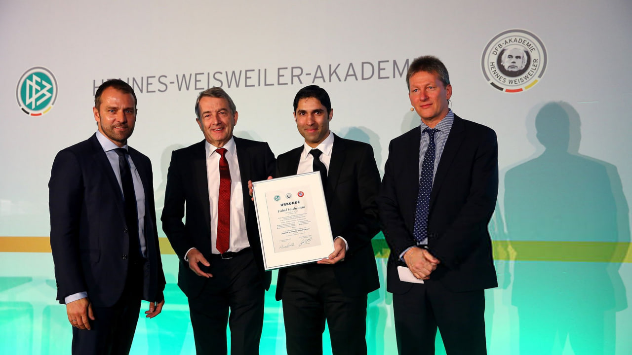 تفکرات وحید هاشمیان مشابه سرمربی موفق بارسلونا تفکرات وحید هاشمیان مشابه سرمربی موفق بارسلونا