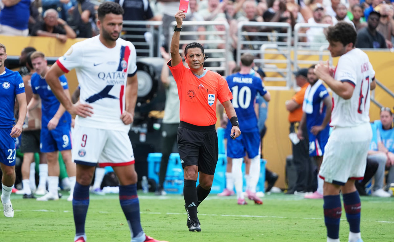 داوری بینقص علیرضا فغانی در فینال جام جهانی باشگاهها داوری بینقص علیرضا فغانی در فینال جام جهانی باشگاهها