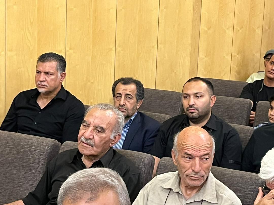 علی دایی در کنار فرزین دبیری