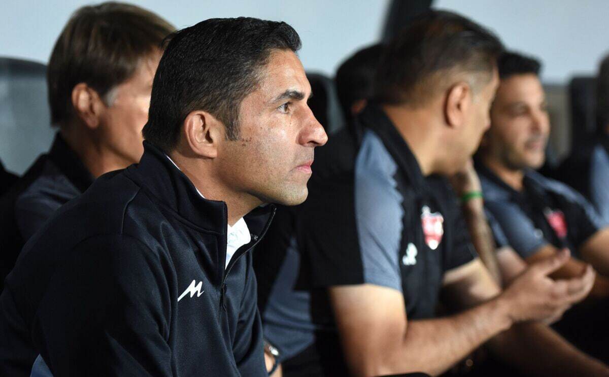 پرسپولیسِ هاشمیان؛ بیبرنامه و سردرگم؛ هلیکوپتر پرواز را فراموش کرده است! پرسپولیسِ هاشمیان؛ بیبرنامه و سردرگم؛ هلیکوپتر پرواز را فراموش کرده است!