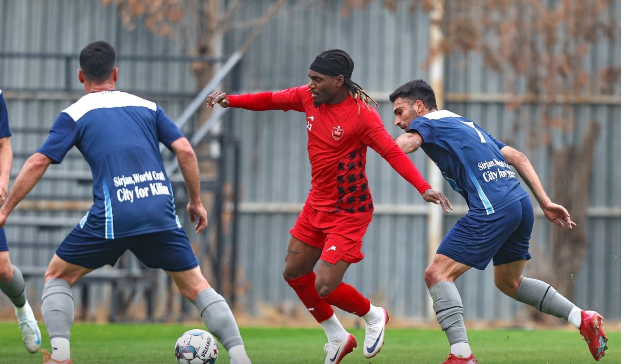 بیفوما دوباره متولد شد؛ تحول بزرگ وینگر پرسپولیس با هدایت اوسمار بیفوما دوباره متولد شد؛ تحول بزرگ وینگر پرسپولیس با هدایت اوسمار