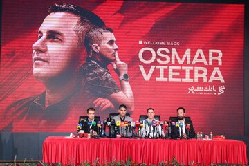 پرسپولیسِ بزرگ را کوچک نکنید؛ صندلی مدیریت، بازیچه حدادی و اینانلو پرسپولیسِ بزرگ را کوچک نکنید؛ صندلی مدیریت، بازیچه حدادی و اینانلو