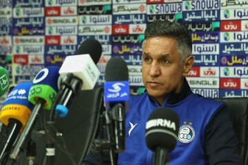 سایه نکونام همچنان بر سر استقلال! سایه نکونام همچنان بر سر استقلال!