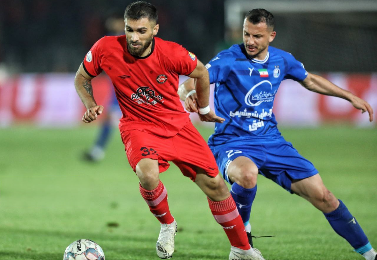 عارف آقاسی برای جدایی از استقلال دستبهدامن یک بازیکن خاص شده است! عارف آقاسی برای جدایی از استقلال دستبهدامن یک بازیکن خاص شده است!